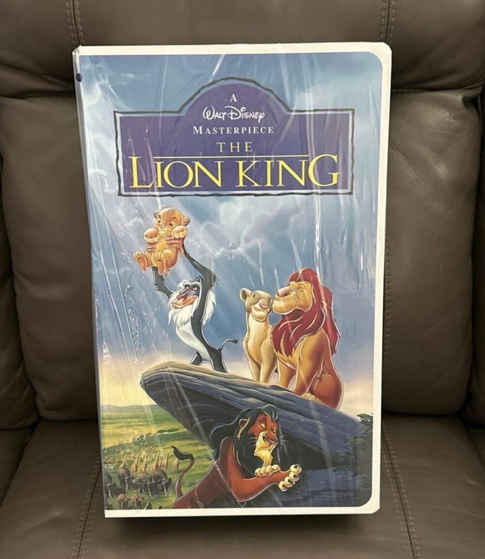 Disney The Lion King Classic VHS Boxed Silk Touch Throw Blanket 50"x70" NIB